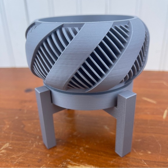 Indoor Flower Pot, The Brimo Planter Mini with Drainage Holes - Picture 4 of 12